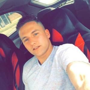 Meet your Posher, Derek